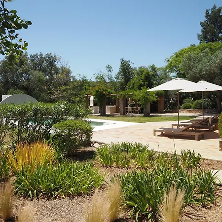 Fora Family Friendly, Design-led Countryside Houses, Pool & Outdoor Kitchen, 25 Min Faro & Beaches Apartment