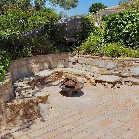 Apartment Fora Family Friendly, Design-led Countryside Houses, Pool & Outdoor Kitchen, 25 Min Faro & Beaches *