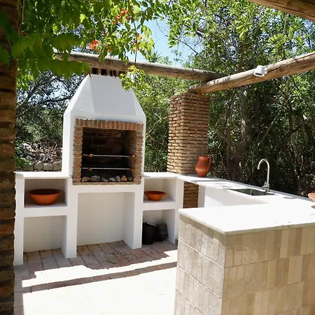 Fora Family Friendly, Design-led Countryside Houses, Pool & Outdoor Kitchen, 25 Min Faro & Beaches Apartment *